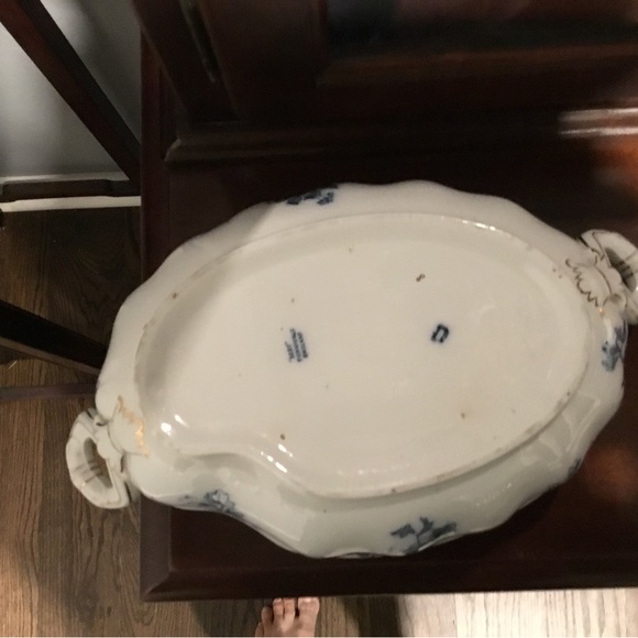 Doris Barka Lace Edge English Bowl - Picture 5 of 12